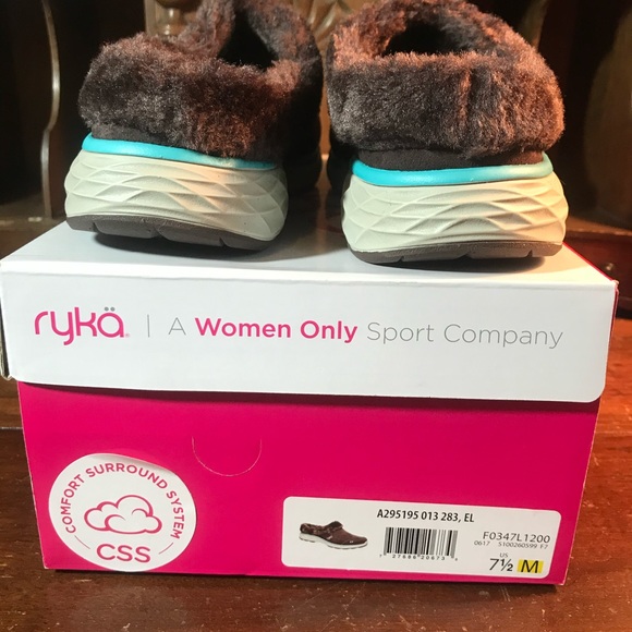 Ryka slip on shoe - Picture 3 of 3